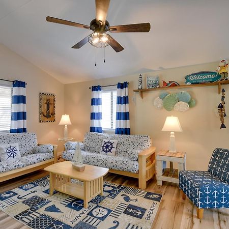 Ocean Isle Apartment With Balcony, 1 Mi To Beach! Ошен-Айл-Бич Экстерьер фото