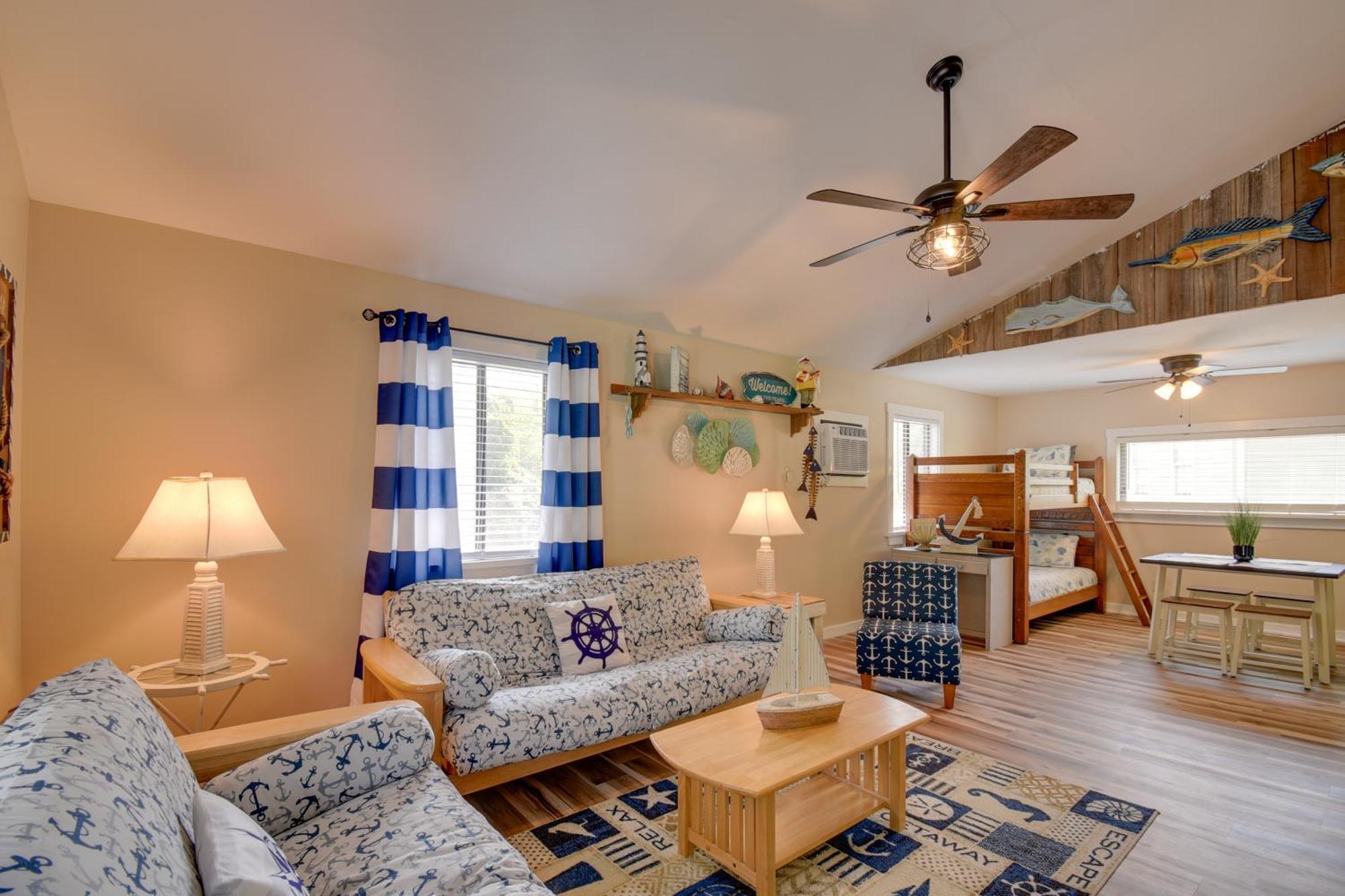 Ocean Isle Apartment With Balcony, 1 Mi To Beach! Ошен-Айл-Бич Экстерьер фото