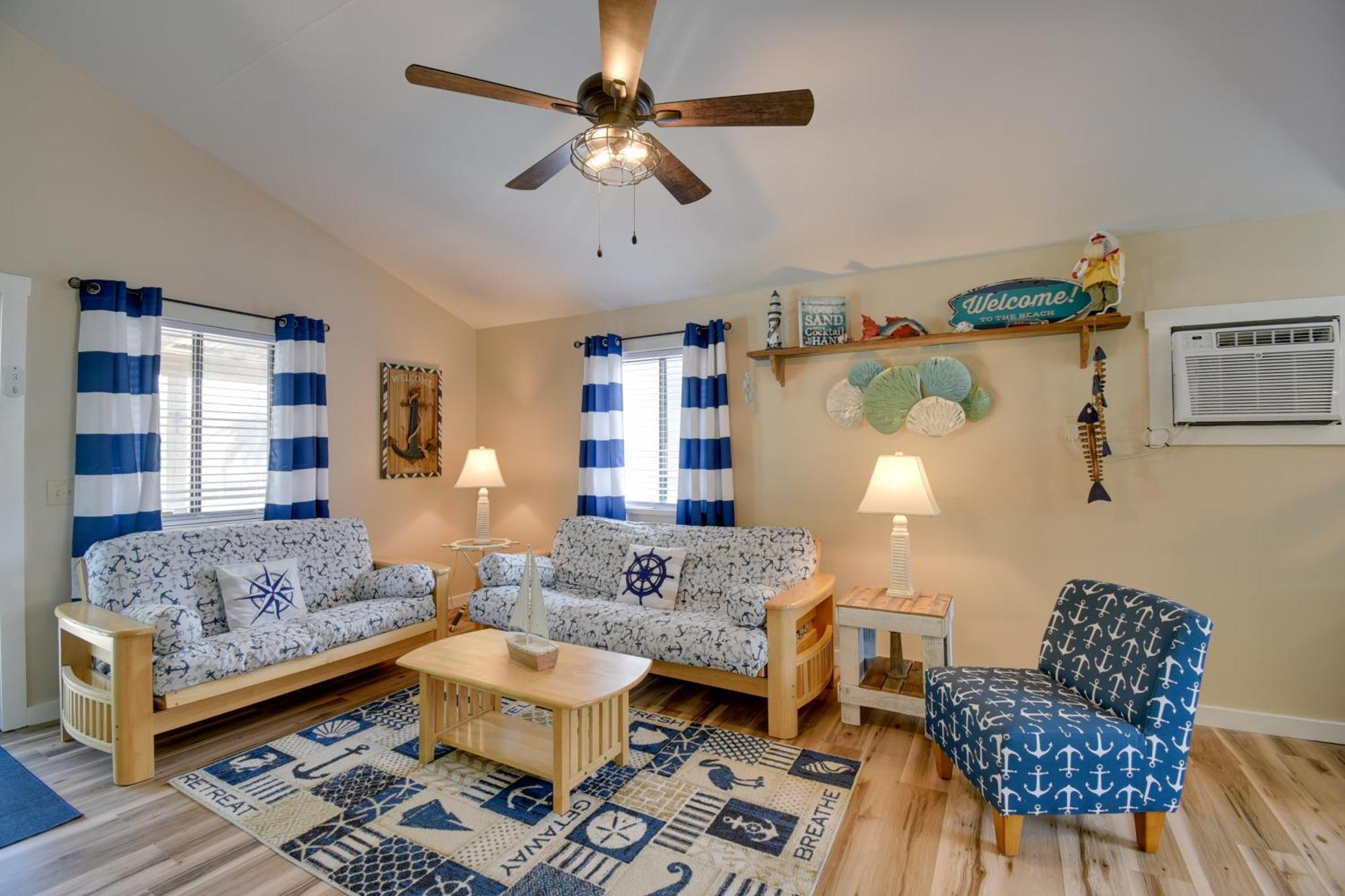 Ocean Isle Apartment With Balcony, 1 Mi To Beach! Ошен-Айл-Бич Экстерьер фото